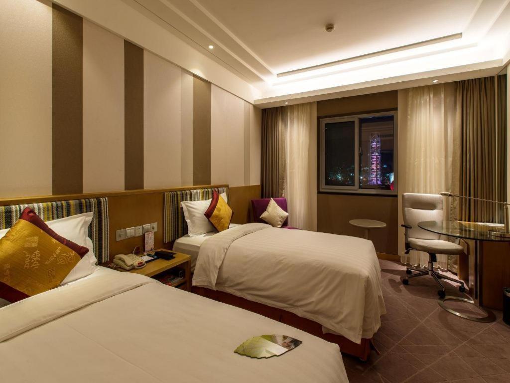 Grand Skylight Catic 4*