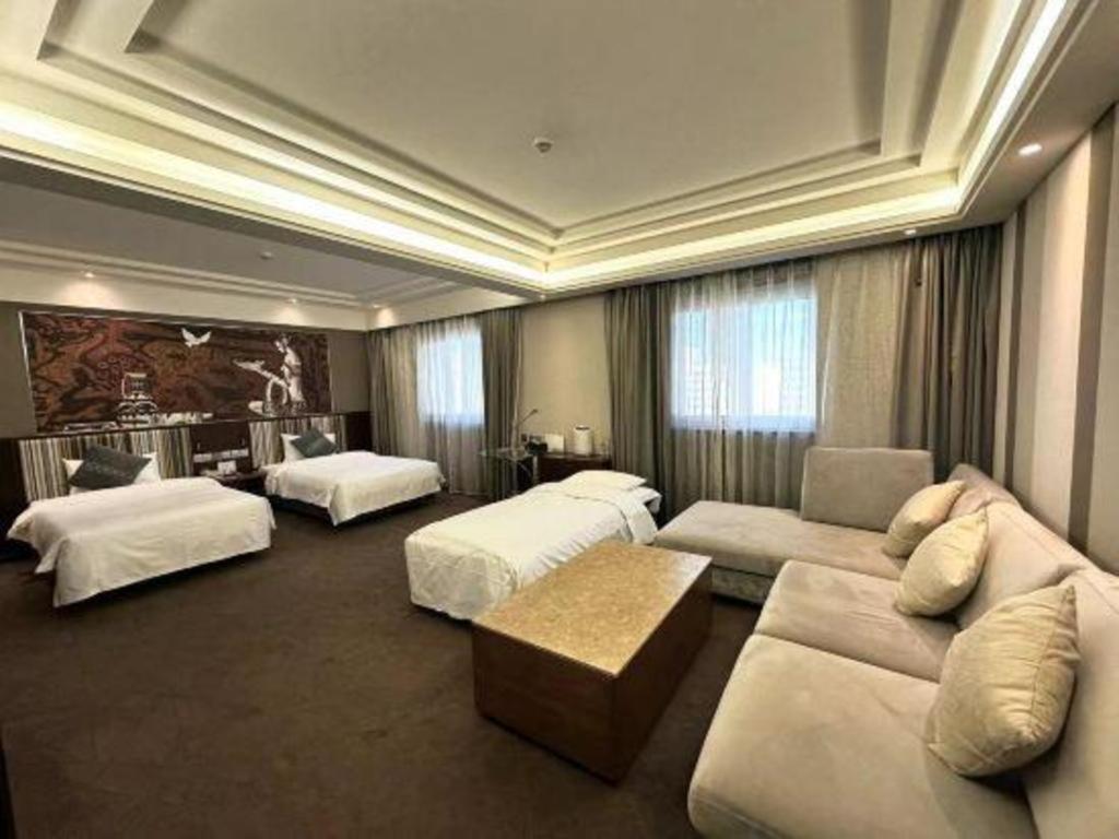 Grand Skylight Catic Hotel 4*