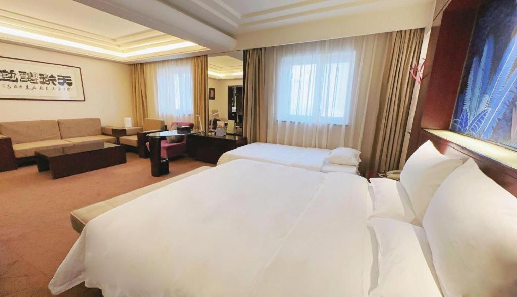 Hotel Grand Skylight Catic 4*